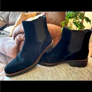 Sam Edelman Chelsea boot.